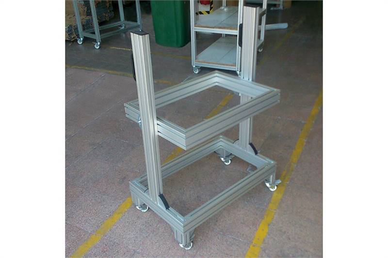 S10 Kampinė jungtis 45x45 siaura