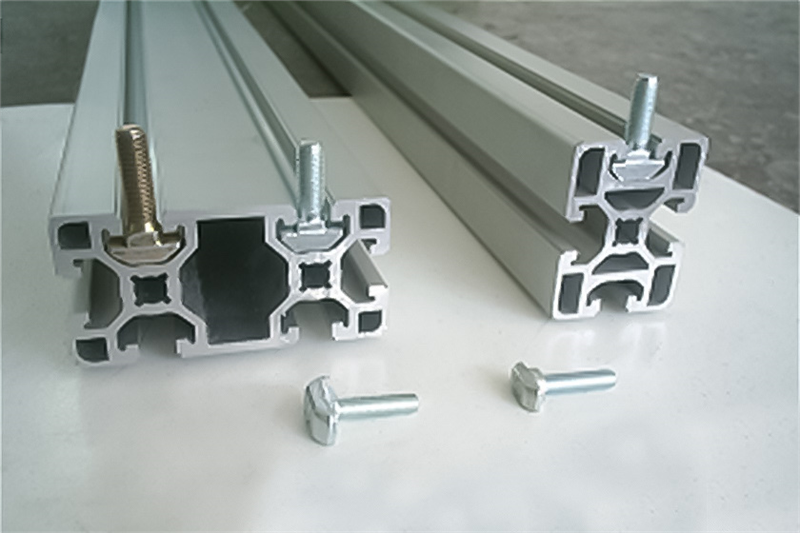 Plaktukinis varžas M6x20, S8